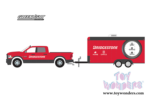Greenlight - Hitch & Tow Series 17 | 2017 Dodge Ram 2500 Big Horn Pickup Truck and Enclosed Bridgestone Service Center Car Hauler (2017, 1/64 scale diecast model car, Red) 32170C/24