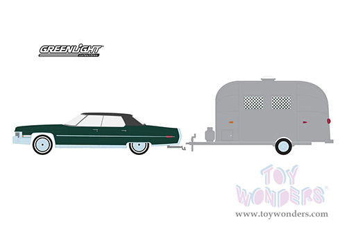 Greenlight - Hitch & Tow Series 24 | Cadillac Sedan DeVille & Airstream 16' Bambi (1972, 1/64 scale diecast model car, Brewster Green Metallic) 32240A/24