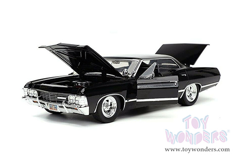 Jada Toys - Hollywood Rides | Supernatural Join The Hunt Chevrolet® Impala SS Sport Sedan with Dean Winchester figurine (1967, 1/24, diecast model car, Black) 32250/4