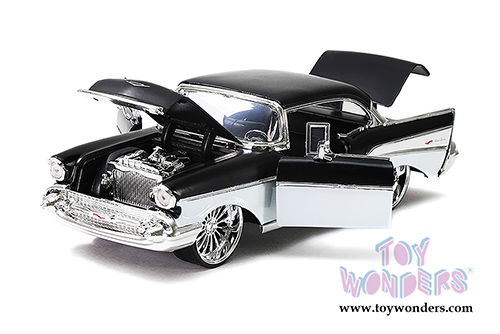 Jada Toys Bigtime Muscle - Chevrolet&reg; Bel Air&reg; Hardtop (1957, 1/24 scale diecast model car, Black/White) 32299/4
