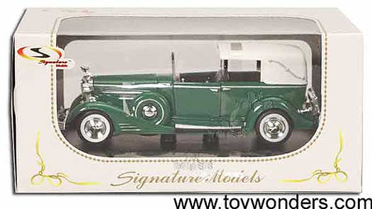 Signature Models - Cadillac Town Car (1933, 1:32, Green) 32327GN