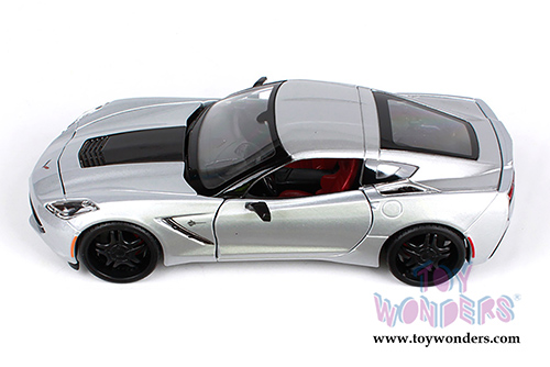 Maisto Design - Modern Muscle | Corvette® Stingray™ Hardtop (2014, 1/24 scale diecast model car, Silver) 32510SV