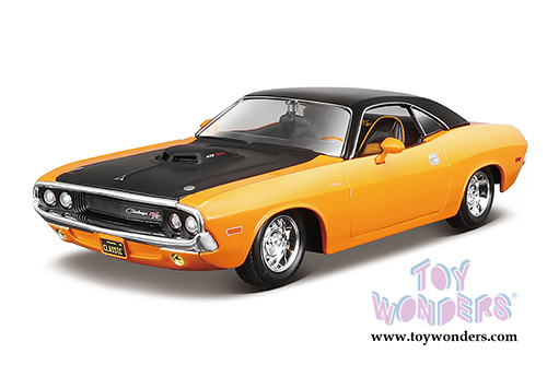 Maisto Design - Classic Muscle | Dodge Challenger R/T Hardtop (1970, 1/24 scale diecast model car, Orange/Black) 32518OR