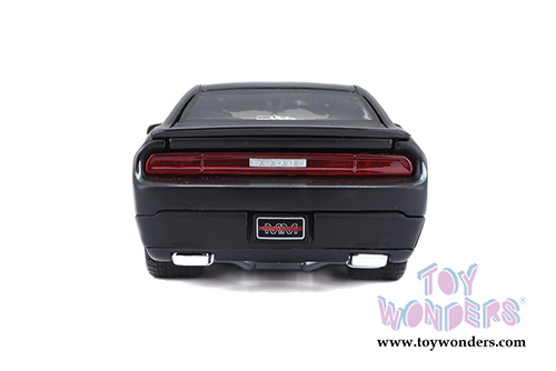 Maisto Design - Classic Muscle | Dodge Challenger Hardtop (2008, 1/24 scale diecast model car, Matte Black) 32529BK