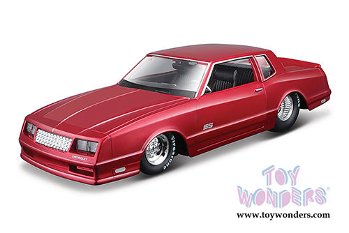 Maisto Design - Classic Muscle | Chevrolet&reg; Monte Carlo SS Hardtop (1986, 1/24 scale diecast model car, Candy Red) 32530R