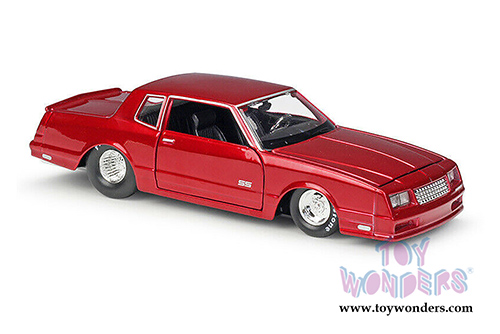 Maisto Design - Classic Muscle | Chevrolet&reg; Monte Carlo SS Hardtop (1986, 1/24 scale diecast model car, Candy Red) 32530R