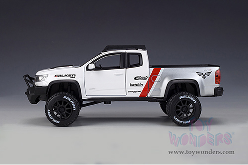 Maisto Design - Off-Road | Chevrolet&reg; Colorado ZR2 Pickup Truck - Falken Tires (2017, 1/27 scale diecast model car, White) 32534W