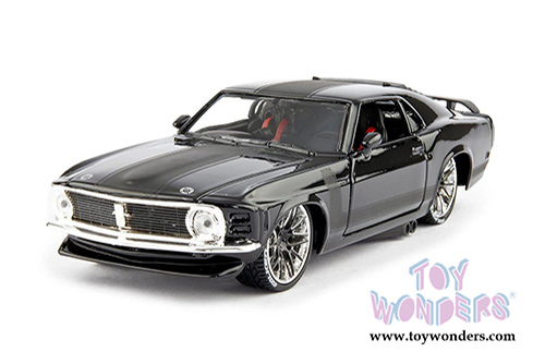 Maisto Design - Classic Muscle | Ford Mustang Boss 302 Hardtop (1970, 1/24 scale diecast model car, Black) 32535BK