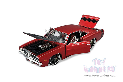 Maisto Design - Classic Muscle | Dodge Charger R/T Hardtop (1969, 1/25 scale diecast model car, Red/Black) 32537R