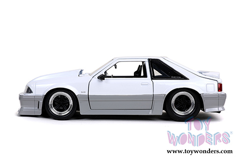 Jada Toys Bigtime Muscle - Ford Mustang GT Hardtop (1989, 1/24 scale diecast model car, Glossy White) 32668/4