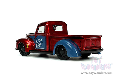 Jada Toys Hollywood Rides - Ford Pickup Truck with Proto-Suit Spider-Man Diecast Figurine (1941, 1/32 scale diecast model car, Candy Red/Blue) 33075