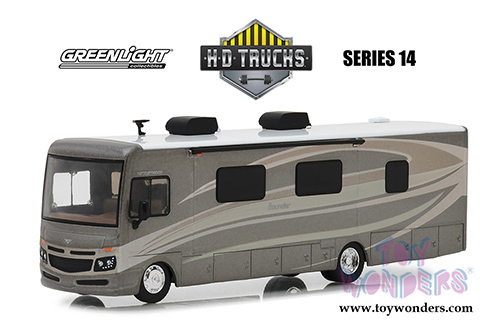 Greenlight - Heavy Duty Trucks Series 14 | 2016 Fleetwood Bounder RV (1/64 scale die cast model car, Caramel Kiss/Brown) 33140C/48