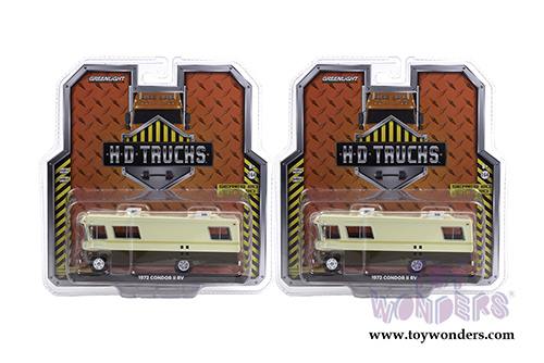 Greenlight - Heavy Duty Trucks Series 20 | Condor II RV (1972, 1/64 scale diecast model car, Beige/Brown) 33200B/48
