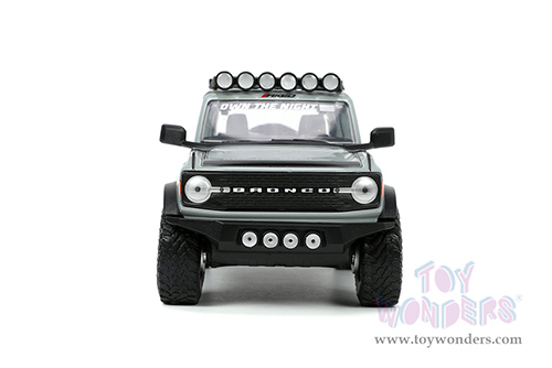 Jada Toys Just Trucks | Ford Bronco Hardtop "Own the Night" Yokohama (2021, 1/24 scale diecast model car, Gray/Black stripes) 33300