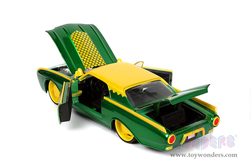 Jada Toys - Hollywood Rides | Ford Thunderbird with Marvel  Loki™ Diecast Figurine (1963, 1/24, diecast model car, Green/Yellow) 33357