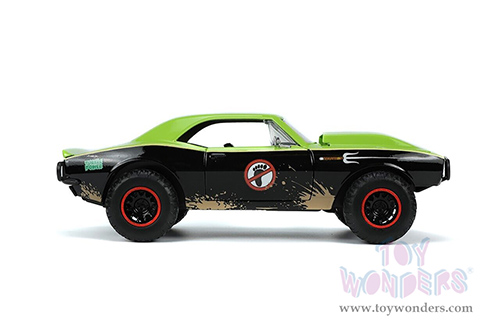 Jada Toys - Hollywood Rides | Chevrolet® Camaro® (Dirty Version) with Raphael Diecast Figure "Teenage Mutant Ninja Turtles" (1967, 1/24, diecast model car, Bright Green/Matte Black) 33386