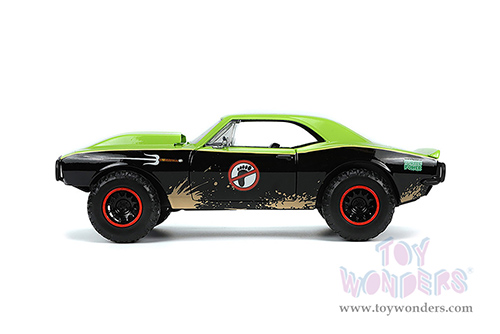 Jada Toys - Hollywood Rides | Chevrolet® Camaro® (Dirty Version) with Raphael Diecast Figure "Teenage Mutant Ninja Turtles" (1967, 1/24, diecast model car, Bright Green/Matte Black) 33386
