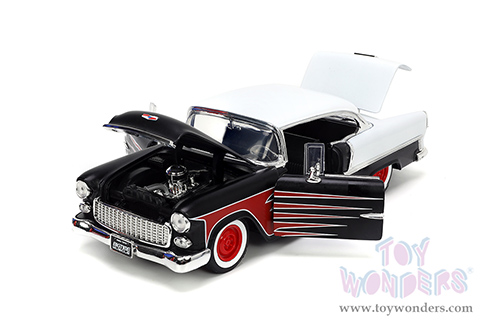 Jada Toys Bigtime Muscle - Chevrolet® Bel Air® Hardtop (1955, 1/24 scale diecast model car, Matte Black/White) 33546