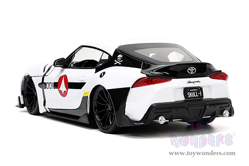 Jada Toys - Hollywood Rides | Robotech Toyota Supra with Roy Focker Diecast Figurine (2020, 1/24, diecast model car, White) 33682