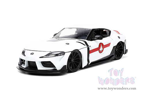 Jada Toys - Hollywood Rides | Robotech Toyota Supra with Rick Hunter Diecast Figurine (2020, 1/24, diecast model car, White) 33685