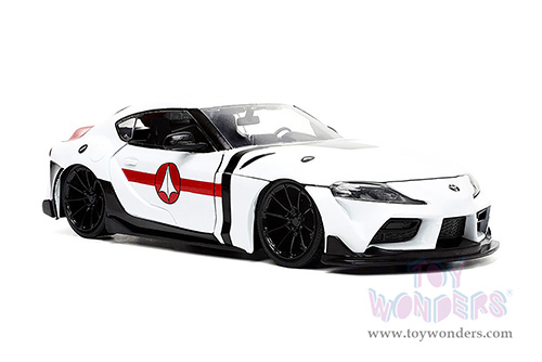 Jada Toys - Hollywood Rides | Robotech Toyota Supra with Rick Hunter Diecast Figurine (2020, 1/24, diecast model car, White) 33685