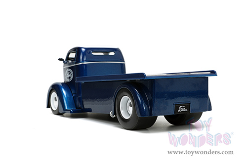 Jada Toys Just Trucks - Ford COE Flatbed Truck "The Famous Motor Cars" with Extra Wheels (1947, 1/24 scale diecast model car, Dark Blue) 33853