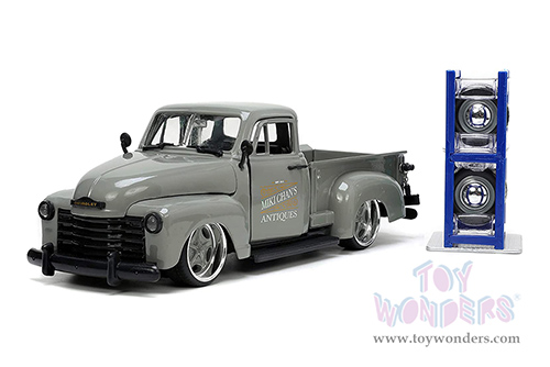 Jada Toys Just Trucks - Chevrolet&reg; Pickup and Extra Wheels (1953, 1/24 scale diecast model car, Gray) 34023