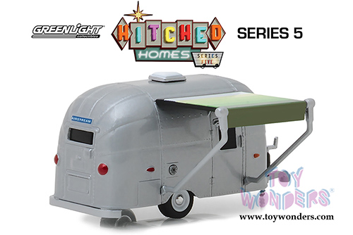 Greenlight - Hitched Homes Series 5 | Airstream Bambi Travel Trailer (1961, 1/64 scale diecast model car, Gray) 34050F/48