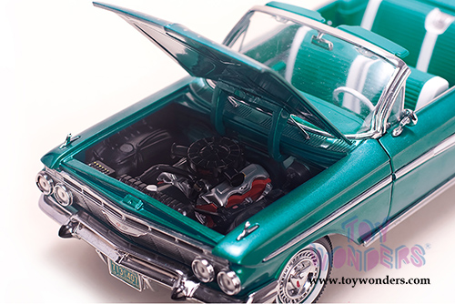 Sun Star USA - Chevy Impala Convertible (1961, 1/18 scale diecast model car, Twilight Turquoise) 3407