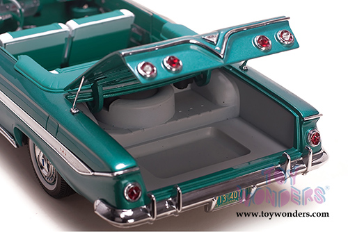 Sun Star USA - Chevy Impala Convertible (1961, 1/18 scale diecast model car, Twilight Turquoise) 3407