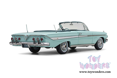 Sun Star USA - Chevrolet&reg; Impala Open Convertible (1961, 1/18 scale diecast model car, Seafoam Green) 3409