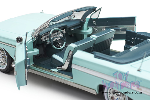 Sun Star USA - Chevrolet&reg; Impala Open Convertible (1961, 1/18 scale diecast model car, Seafoam Green) 3409