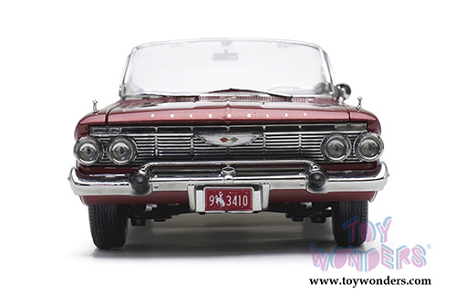 Sun Star USA - Chevrolet&reg; Impala Open Convertible (1961, 1/18 scale diecast model car, Honduras Maroon) 3410