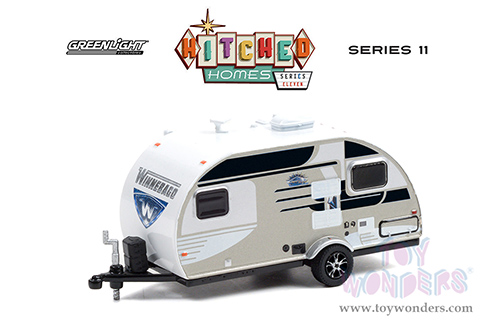 Greenlight - Hitched Homes Series 11 | Winnebago Winnie Drop Travel Trailer (2016, 1/64 scale diecast model car, Platinum/White) 34110D/48