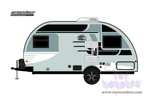 Greenlight - Hitched Homes Series 11 | Winnebago Winnie Drop Travel Trailer (2016, 1/64 scale diecast model car, Platinum/White) 34110D/48
