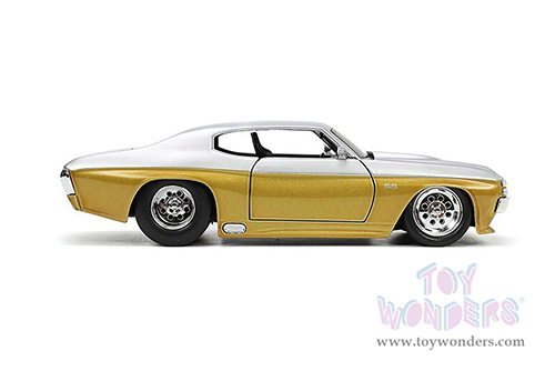 Jada Toys Bigtime Muscle - Chevrolet&reg; Chevelle&reg; SS Hardtop (1970, 1/24 scale diecast model car, Gold/Silver) 34116