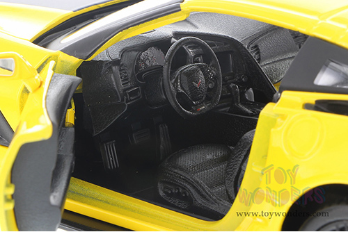 Showcasts® Collectibles - Chevrolet® Corvette® Z06 Hardtop (2015, 1/24 scale diecast model car, Asstd.) 34133 MAP: $19.99 