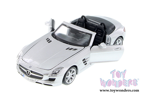 Showcasts Collectibles - Mercedes-Benz AMG (SLS/GT) Assortment  (1/24 scale diecast model car, Asstd.) 34134/72