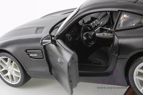 Showcasts® Collectibles - Mercedes-Benz AMG GT Hard Top (1/24 scale diecast model car, Asstd.) 34134 MAP: $19.99