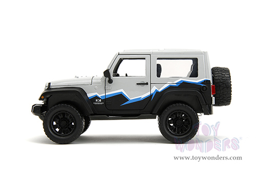 Jada Toys Just Trucks - Jeep® Wrangler with Extra Wheels (2007, 1/24 scale diecast model car, Light Gray/Black) 34194