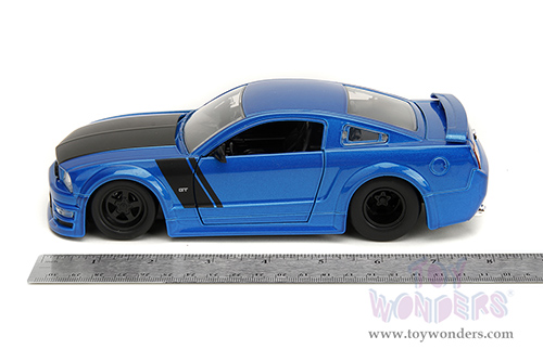 Jada Toys Bigtime Muscle - Ford Mustang GT Hardtop (2006, 1/24 scale diecast model car, Blue) 34195