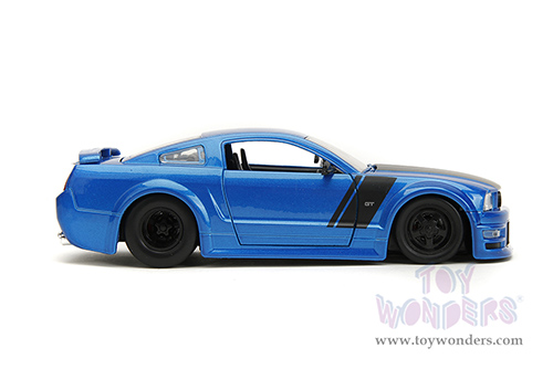 Jada Toys Bigtime Muscle - Ford Mustang GT Hardtop (2006, 1/24 scale diecast model car, Blue) 34195