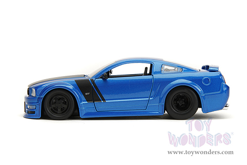 Jada Toys Bigtime Muscle - Ford Mustang GT Hardtop (2006, 1/24 scale diecast model car, Blue) 34195