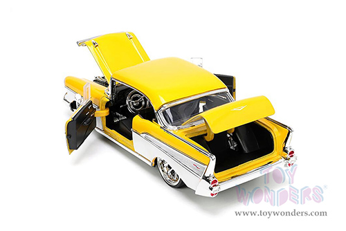 Jada Toys Bigtime Muscle - Chevrolet&reg; Bel Air&reg; Hardtop (1957, 1/24 scale diecast model car, Yellow/White) 34200/4