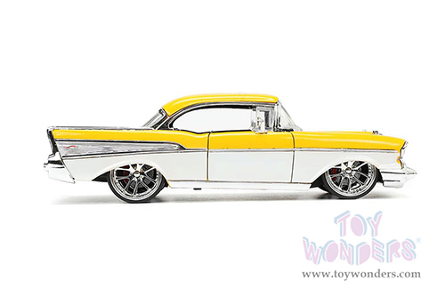 Jada Toys Bigtime Muscle - Chevrolet&reg; Bel Air&reg; Hardtop (1957, 1/24 scale diecast model car, Yellow/White) 34200/4