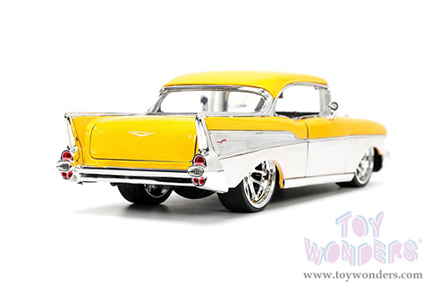Jada Toys Bigtime Muscle - Chevrolet&reg; Bel Air&reg; Hardtop (1957, 1/24 scale diecast model car, Yellow/White) 34200/4
