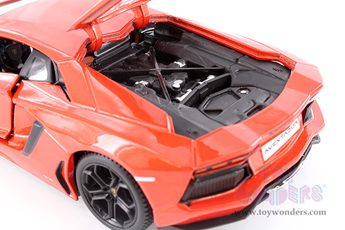 Showcasts® Collectibles - Lamborghini Aventador Coupé (1/24 scale diecast model car, Orange) 34210 MAP: $19.99