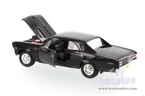 Showcasts - Chevrolet Camaro Hard Top & Chevrolet Camaro Convertible (1966 & 1968, 1/24 scale diecast model car, Asstd.) 34257/960