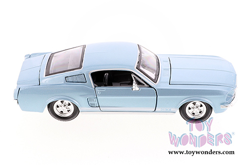 Showcasts Collectibles - Ford Mustang GT-500 Hard Top (1967, 1/24 scale diecast model car, Asstd.) 34260/2