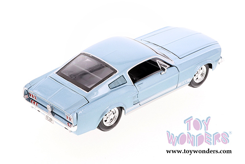 Showcasts Collectibles - Ford Mustang GT-500 Hard Top (1967, 1/24 scale diecast model car, Asstd.) 34260/2